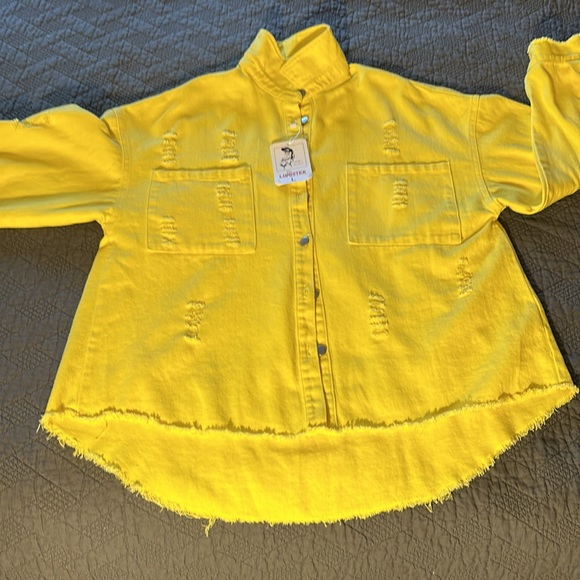 NWT Yellow DistressedJean Jacket with High/Low Length - Picture 10 of 11